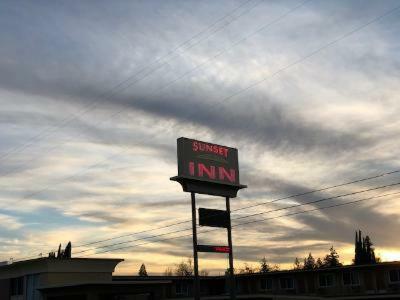Sunset Inn Grants Pass Exteriör bild